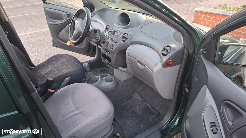 Toyota Yaris - 7