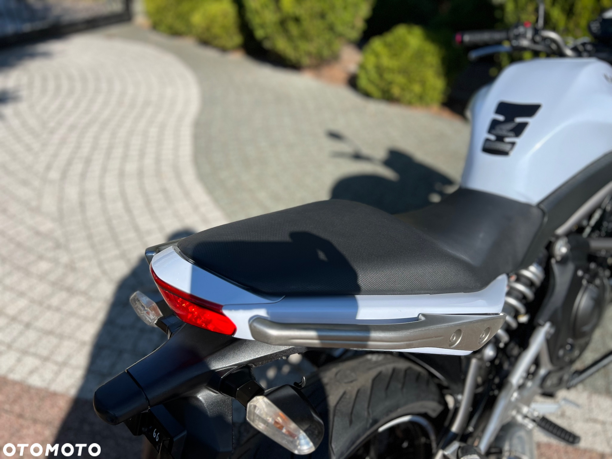 Kawasaki ER - 12