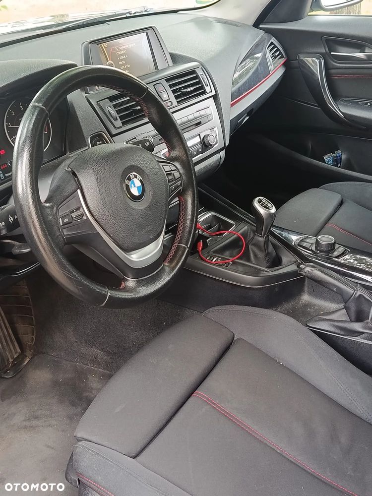 BMW Seria 1 116d EfficientDynamics Sport Line - 2
