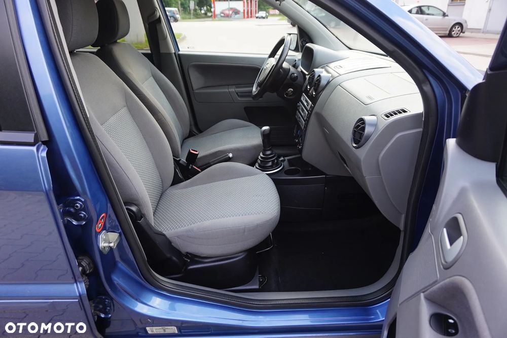 Ford Fusion - 33