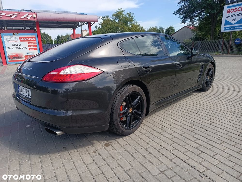 Porsche Panamera 4 - 8