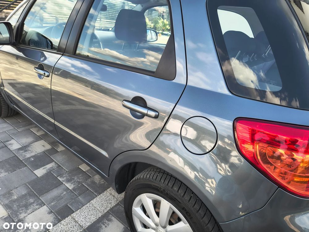 Suzuki SX4 - 4