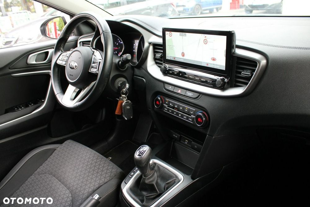 Kia Ceed 1.5 T-GDI Business Line - 24