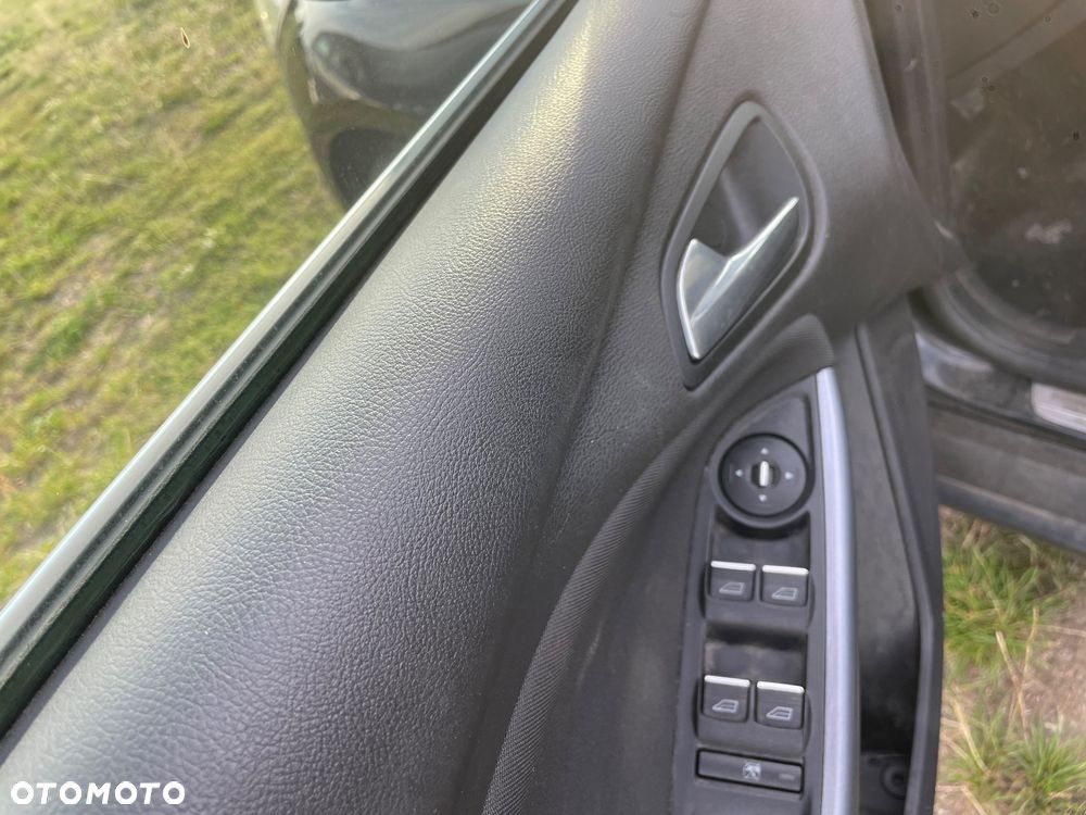 Ford Focus 2.0 TDCi DPF Titanium - 12