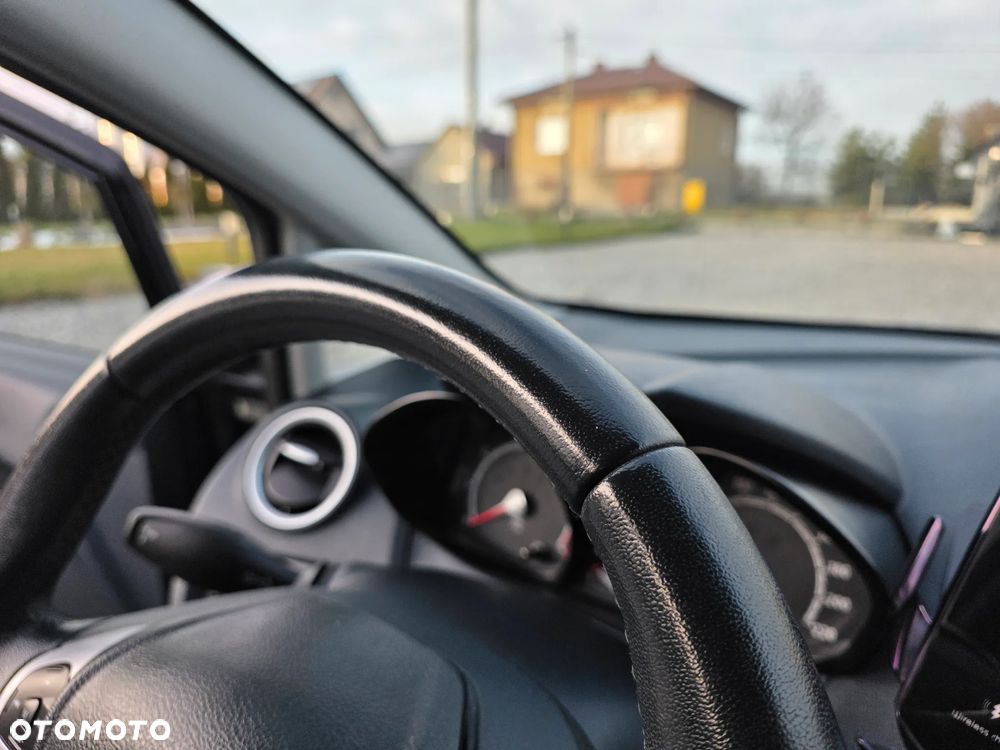 Ford Fiesta 1.25 Ghia EU5 - 11