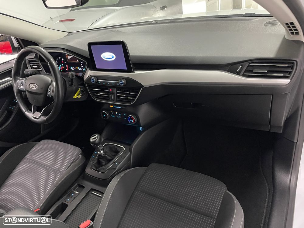 Ford Focus 1.0 EcoBoost S&S COOL&CONNECT - 18