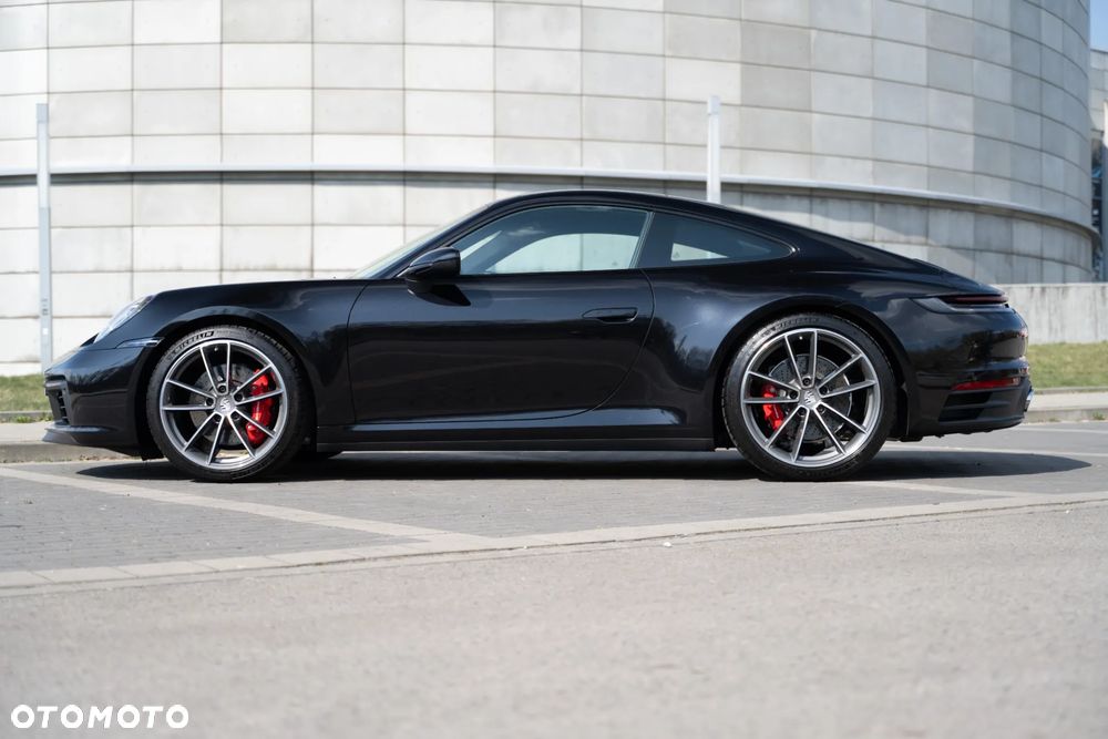 Porsche 911 Carrera S - 2