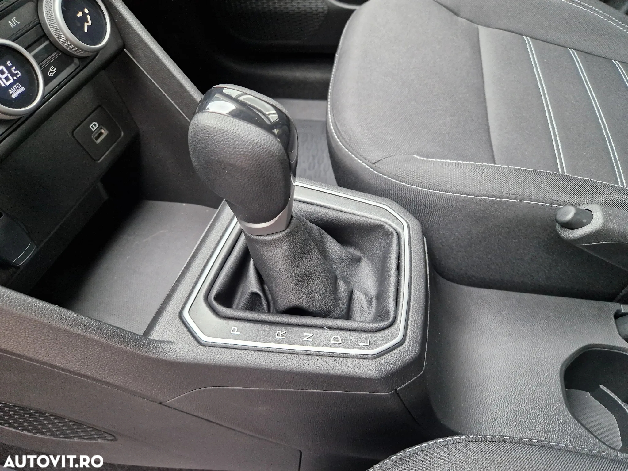 Dacia Logan TCe 90 CVT Comfort - 13
