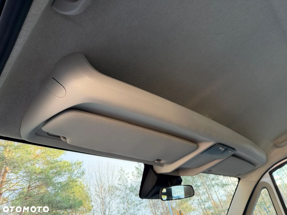 Fiat Ducato Maxi Doka 7 osób / Skrzynia 3.3m / Wzmocniony Koła 16'' / Podwójne resory / Ładowność 1285kg / Bogate wyposażenie / Serwisowany / FV23% / Salon PL - 29