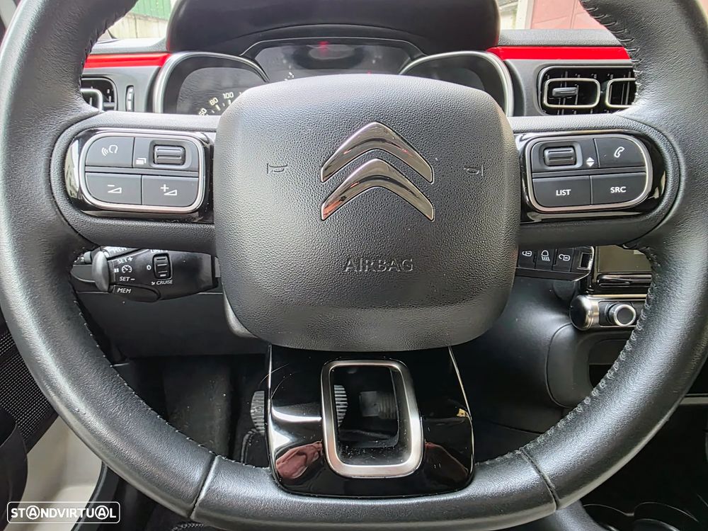 Citroën C3 1.2 PureTech Shine - 32