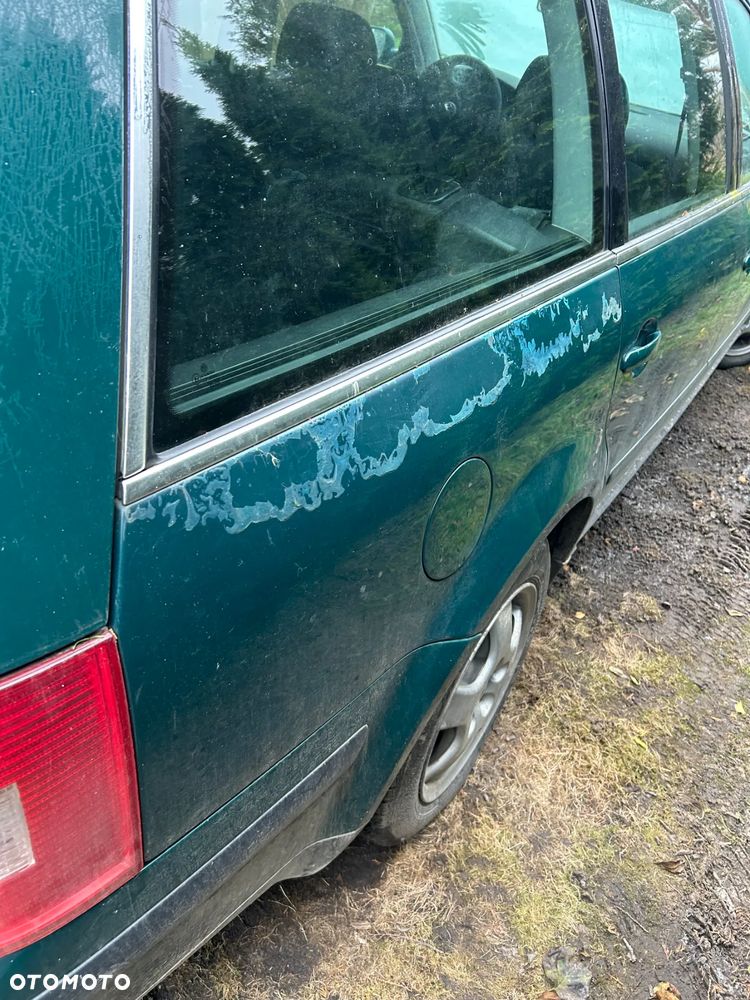 Volkswagen Passat - 5