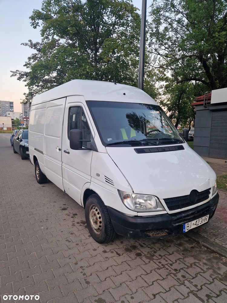Mercedes-Benz Sprinter - 1