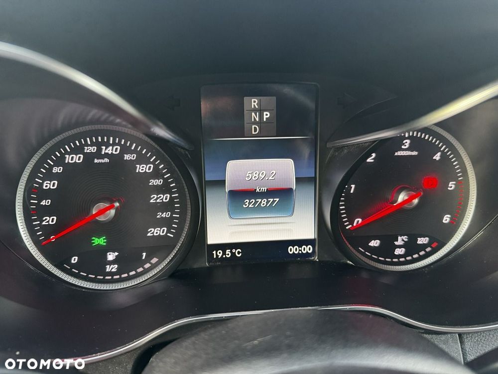 Mercedes-Benz Klasa C 250 d 4Matic 9G-TRONIC AMG Line - 12