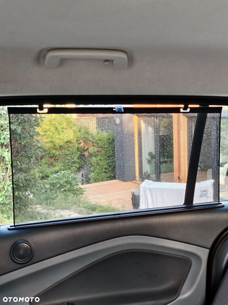 Ford Grand C-MAX - 24