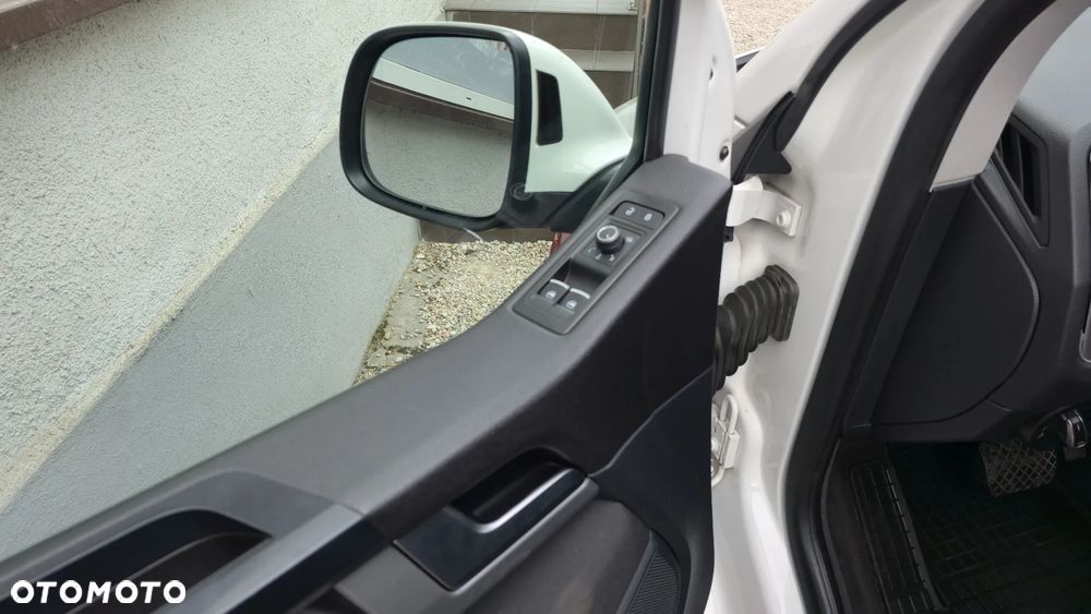 Volkswagen Multivan 2.0 TDI L1 Generation SIX DSG - 7
