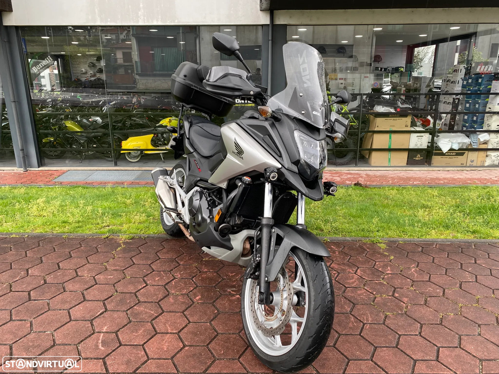 Honda NC750X NC750X top case - 12