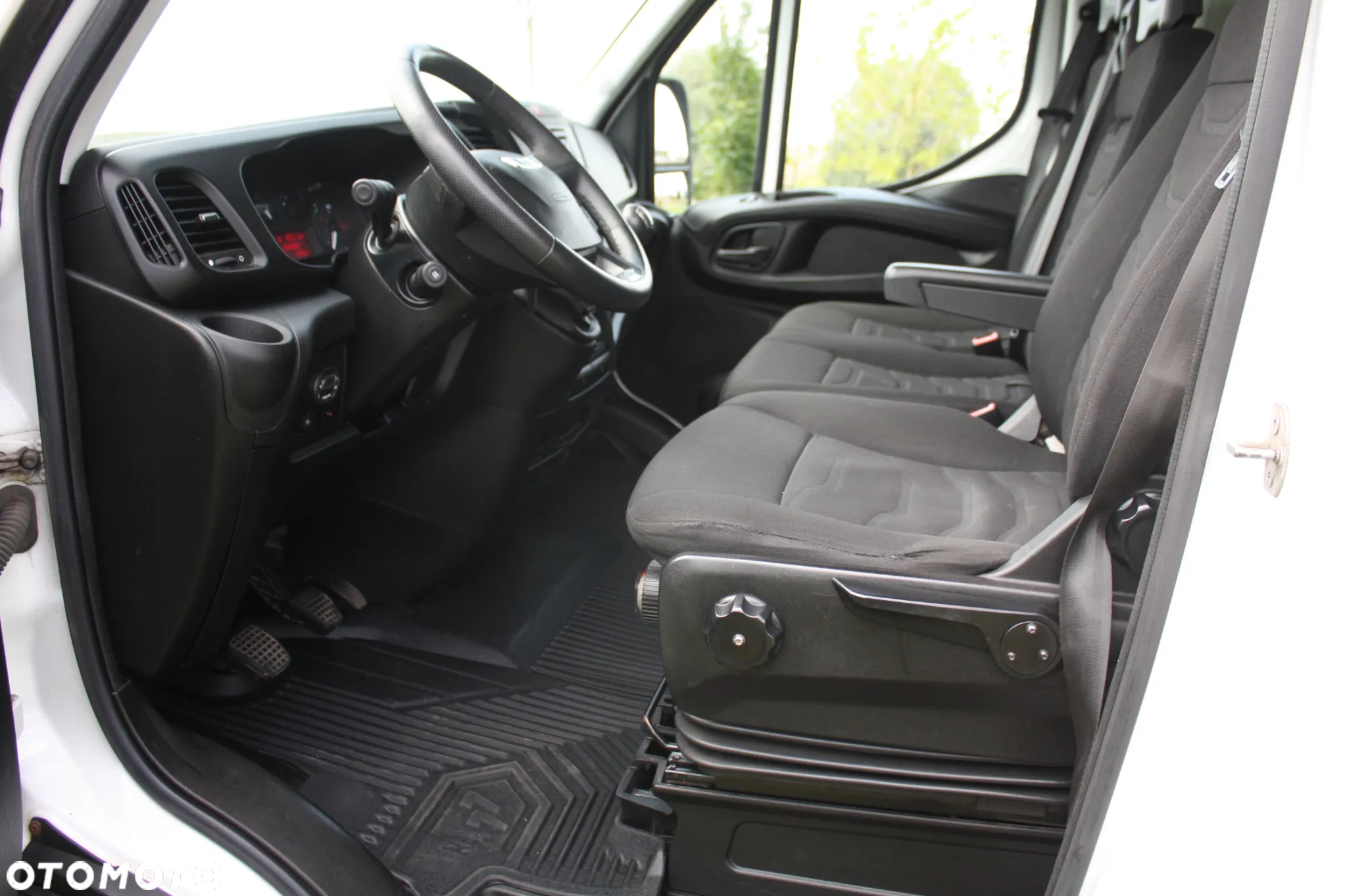 Iveco DAILY 35S15 - 15