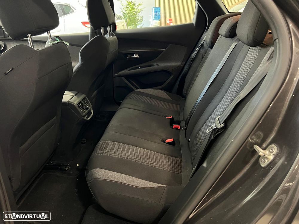 Peugeot 3008 1.5 BlueHDi Active Pack - 21
