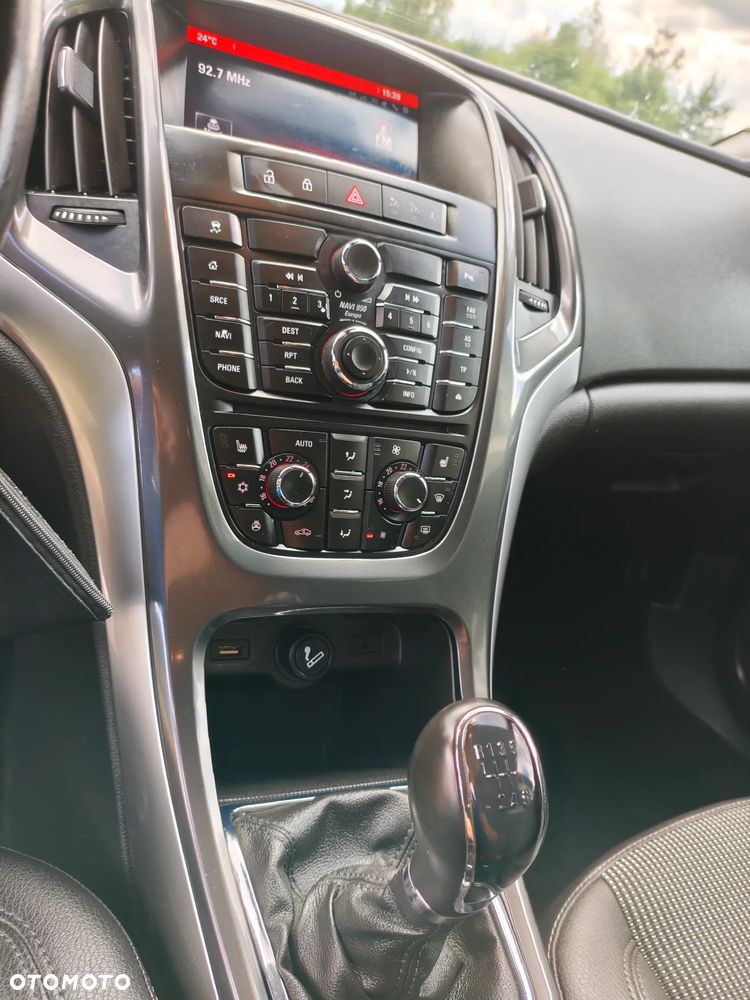 Opel Astra 1.4 Turbo Exklusiv - 23