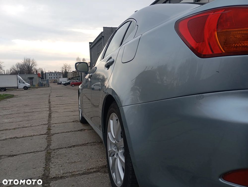 Lexus IS 250 Prestige - 9