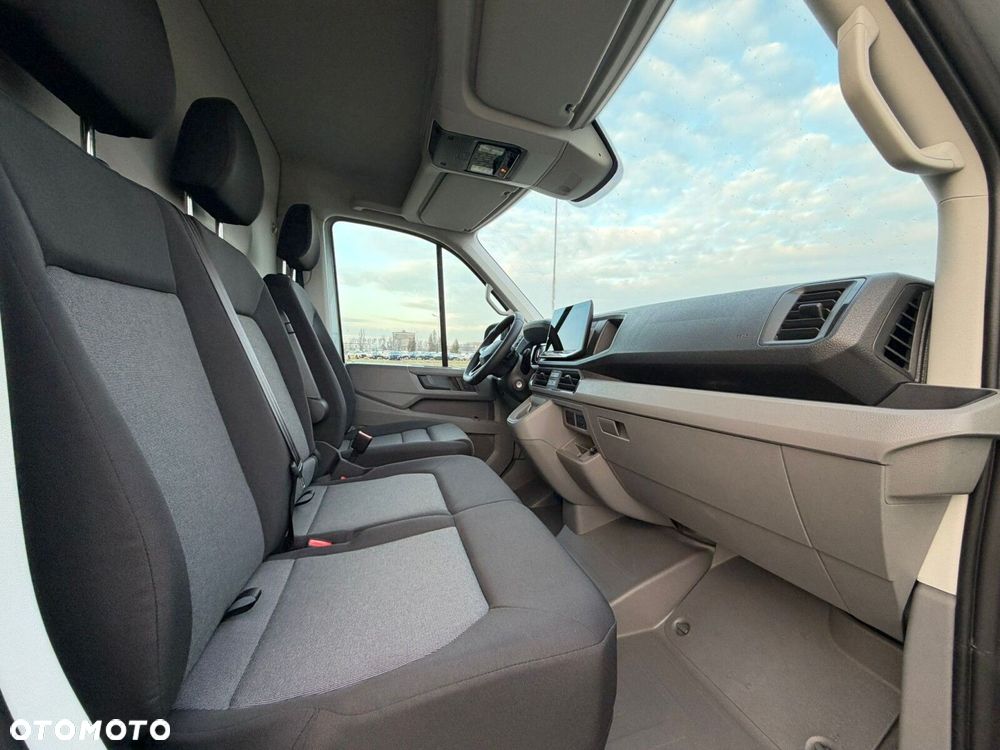 Volkswagen Crafter 35 2.0 TDI L3H3 177 KM AUTOMAT - 23