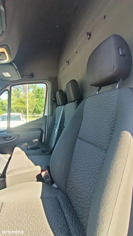 Mercedes-Benz SPRINTER - 11