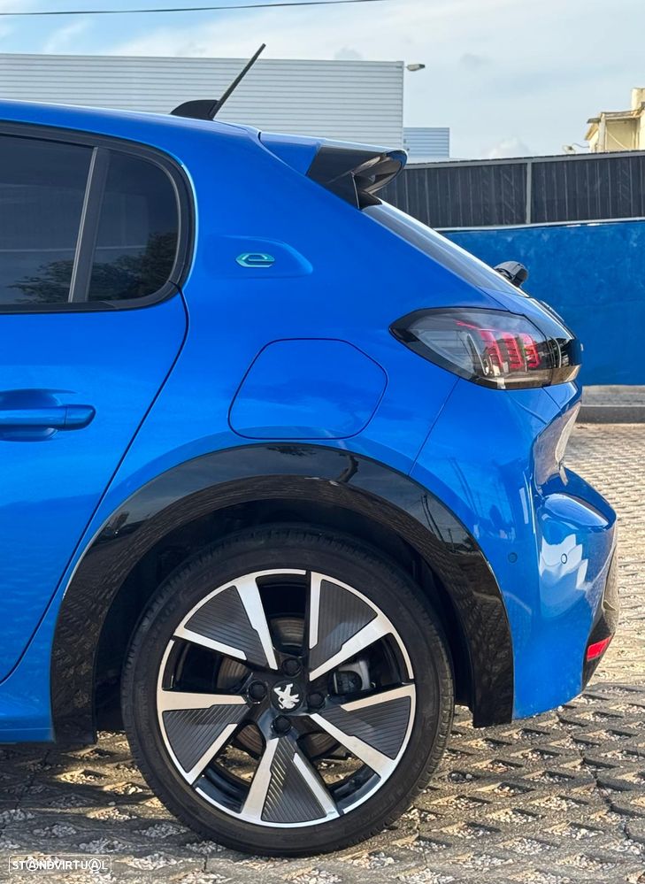 Peugeot e-208 - 11