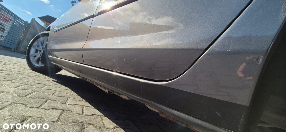 Mazda 3 1.6 Active + - 5