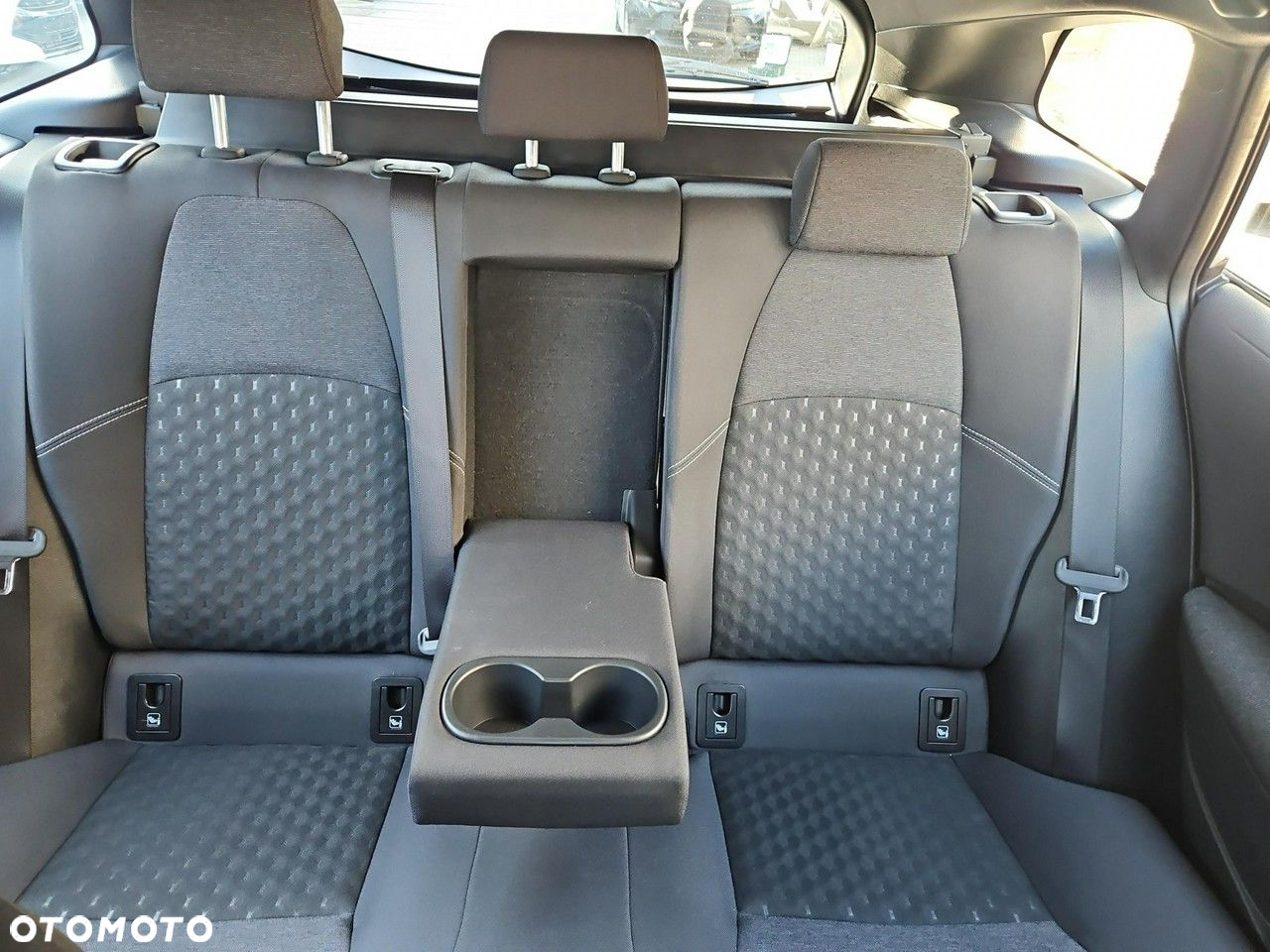 Toyota Corolla - 25