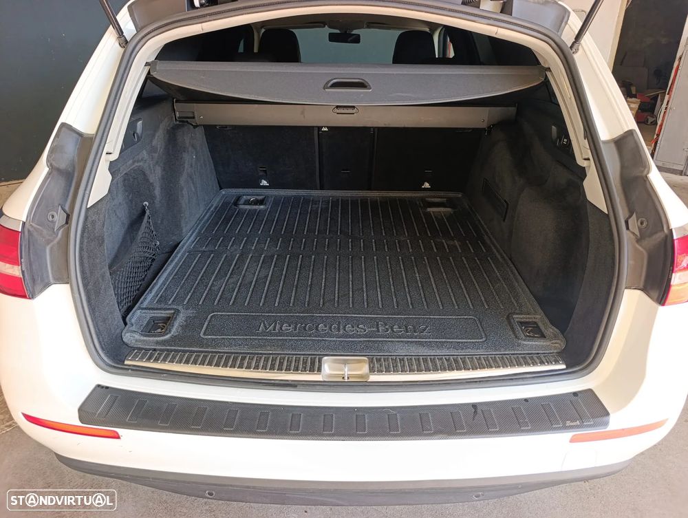 Mercedes-Benz E 200 d 9G-TRONIC Exclusive - 4