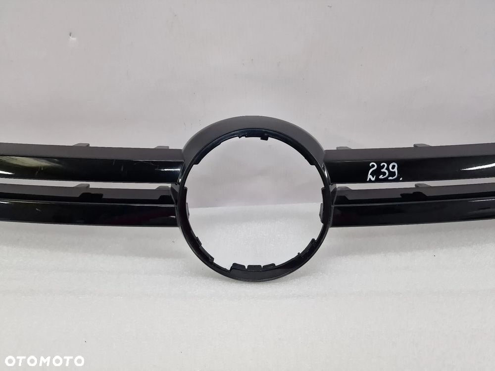 VW GOLF VI 6 5K0 NAKŁADKA NA ATRAPĘ / GRILL PRZEDNI PRZÓD , NR 5K0853655E , NR AUKCJI GL239 - 4