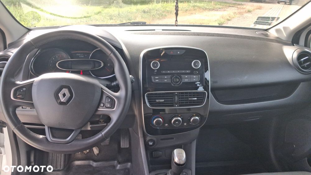 Renault Clio - 9