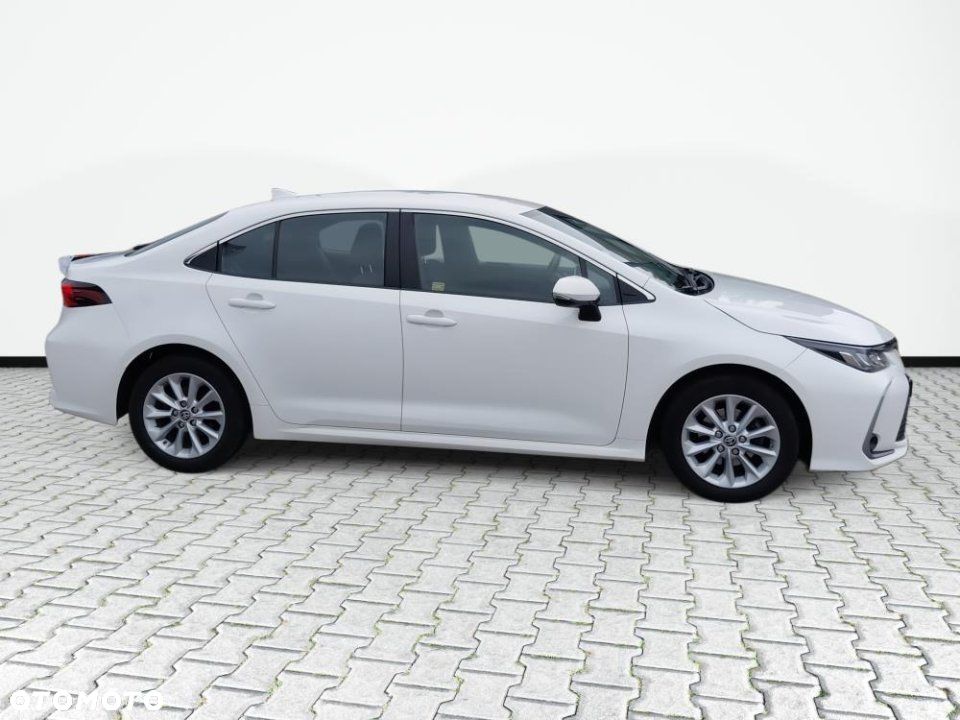 Toyota Corolla - 4