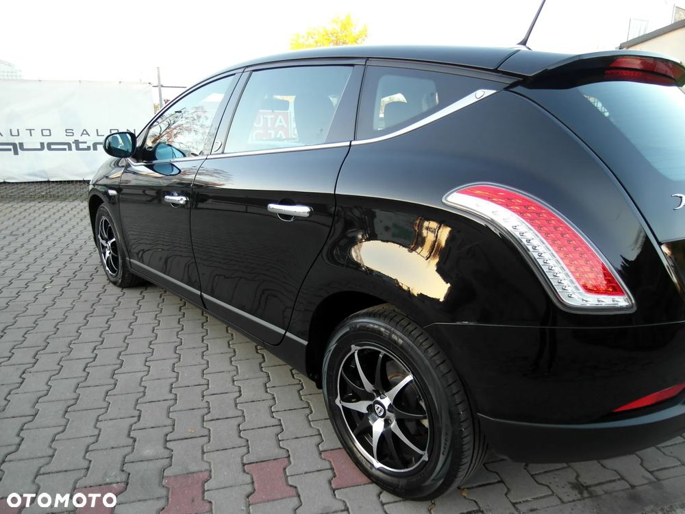Lancia Delta - 16