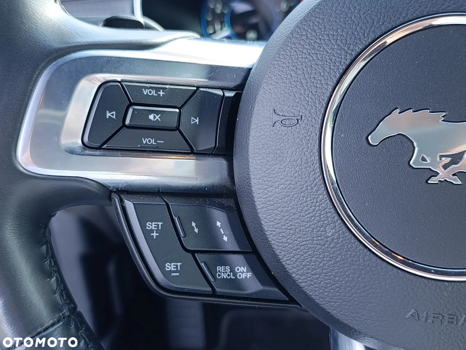 Ford Mustang - 22
