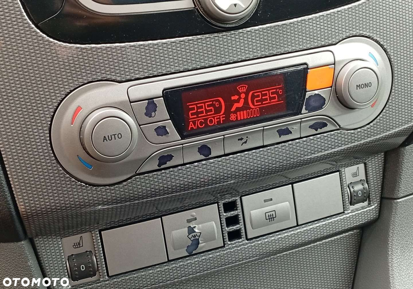 Ford Focus - 25