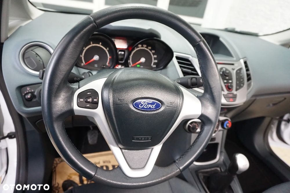 Ford Fiesta 1.4 Champions Edition - 22