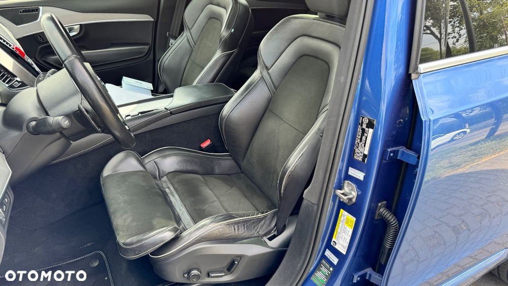 Volvo XC 90 T8 AWD Plug-In Hybrid R-Design 7os - 13