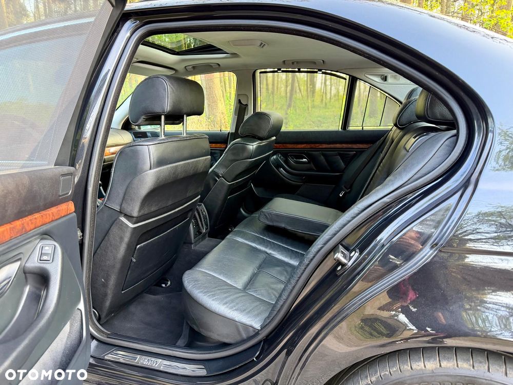 BMW Seria 5 540i - 10