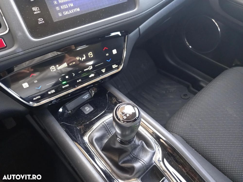 Honda HR-V 1.5 i-VTEC M/T Elegance - 16