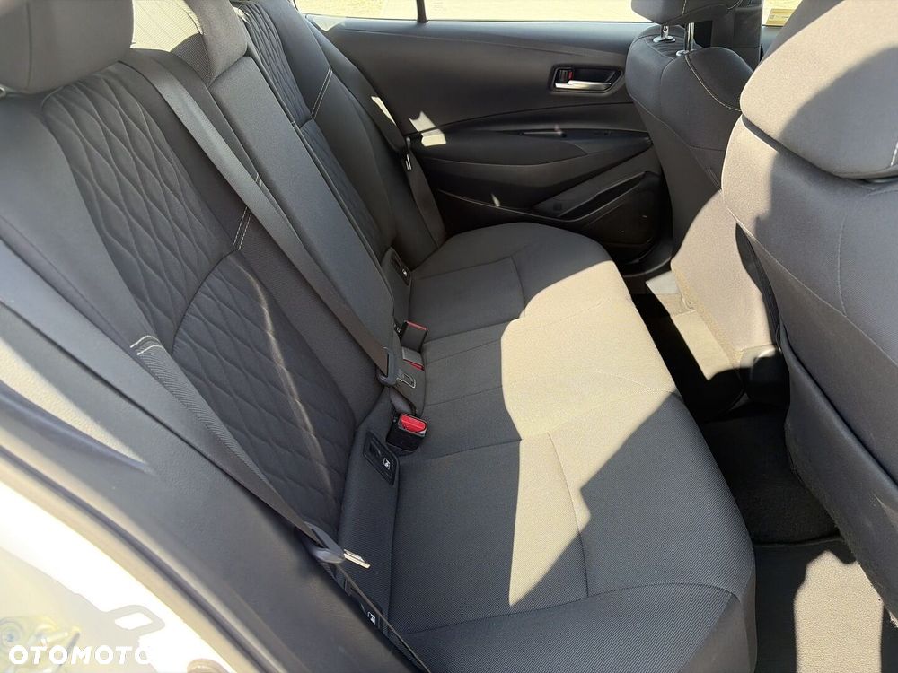Toyota Corolla - 11