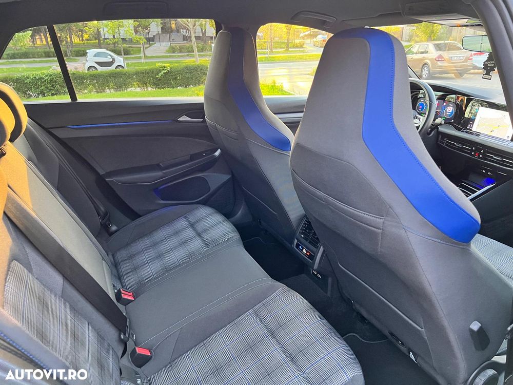 Volkswagen Golf - 21