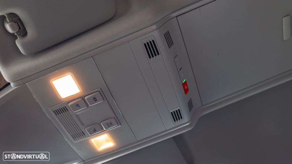 VW Tiguan Allspace 2.0 TDI Confortline DSG - 23