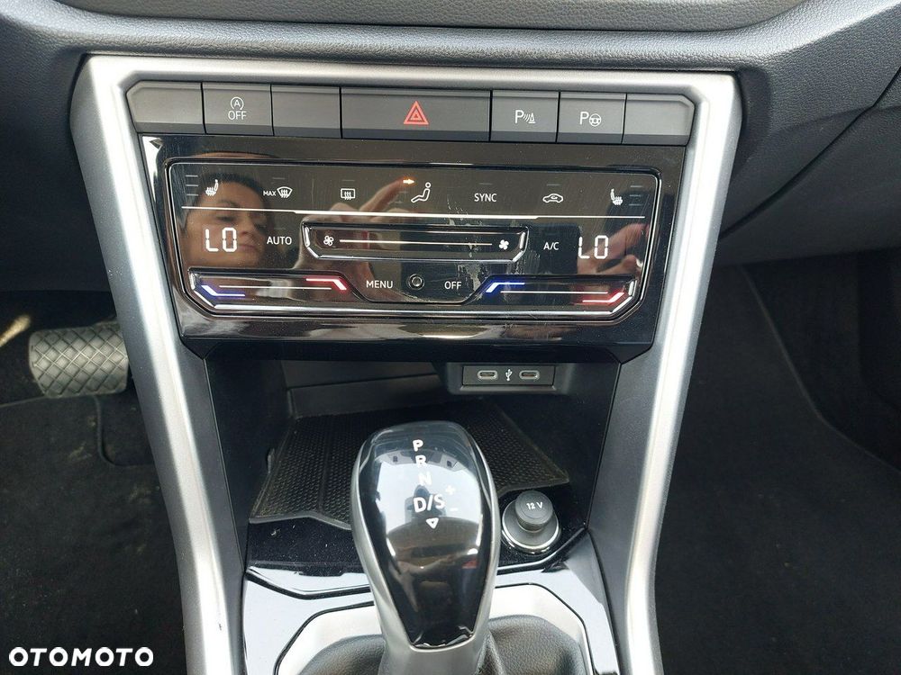 Volkswagen T-Roc - 28