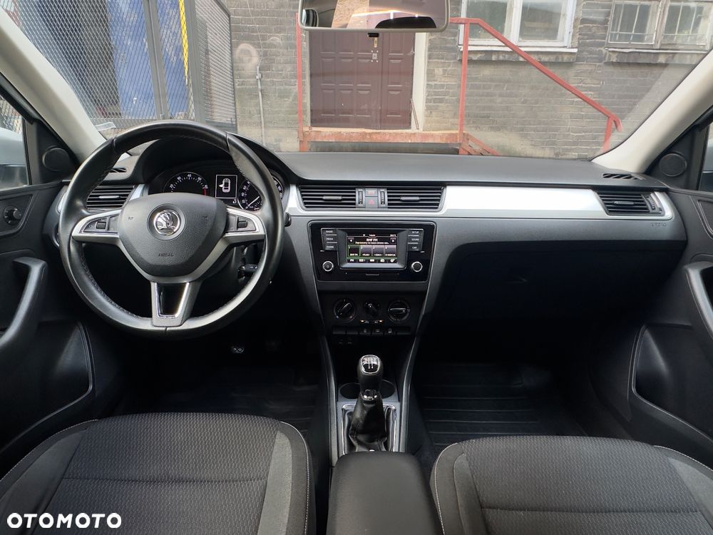 Skoda RAPID 1.2 TSI Ambition - 19