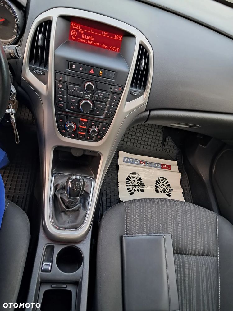 Opel Astra 1.4 Turbo Color Edition - 12