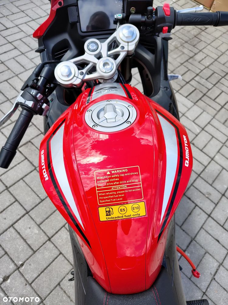 QJMOTOR SRK 125R - 12