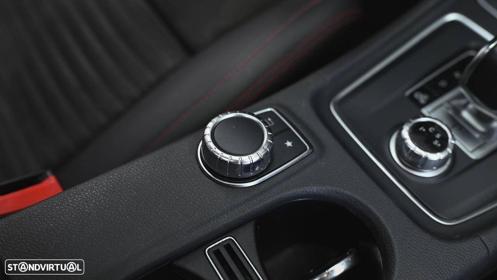Mercedes-Benz CLA 45 AMG 4Matic Speedshift 7G-DCT - 29