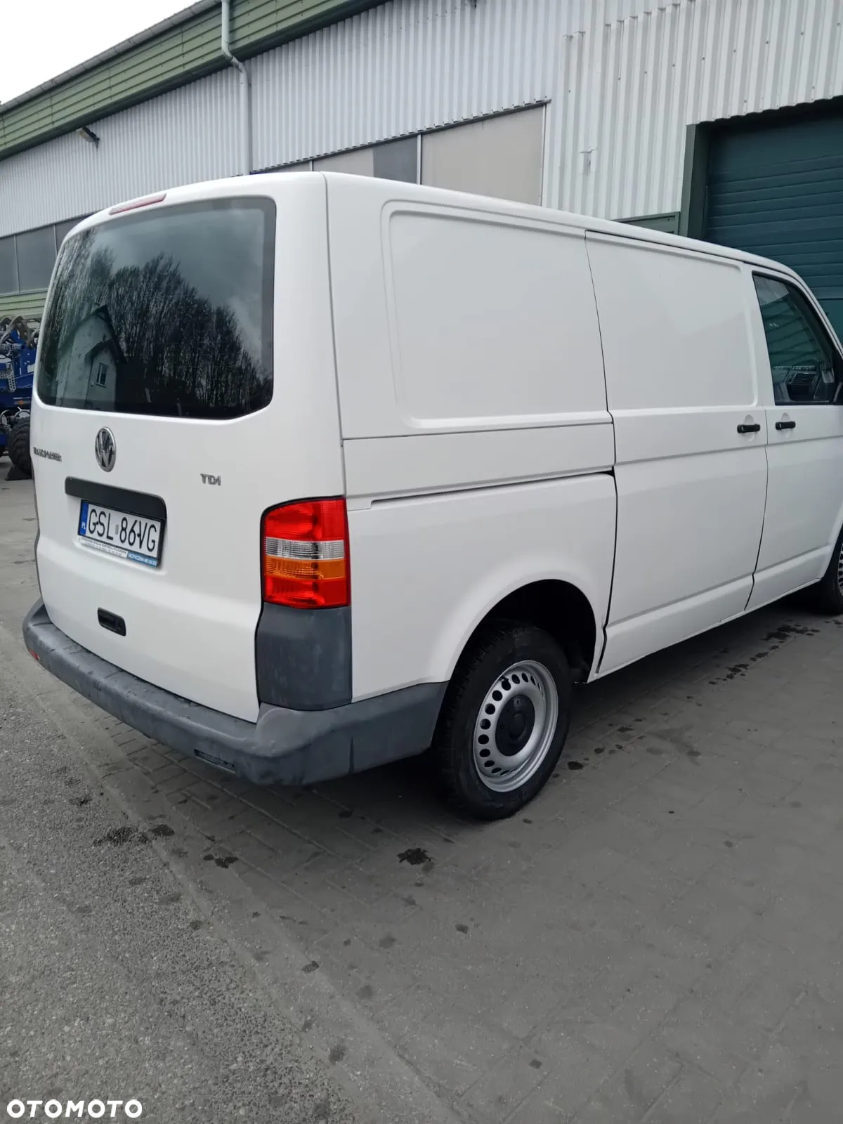 Volkswagen Transporter T5 TDI L1H1 - 24