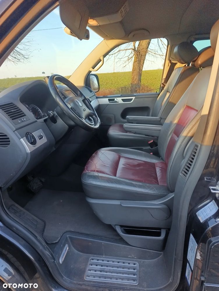 Volkswagen Multivan - 7